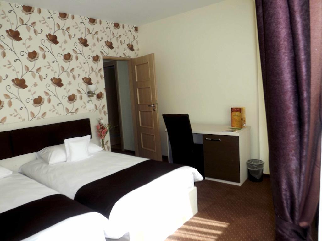West Plaza Residence Bucareste Quarto foto