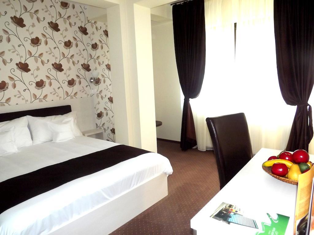 West Plaza Residence Bucareste Quarto foto